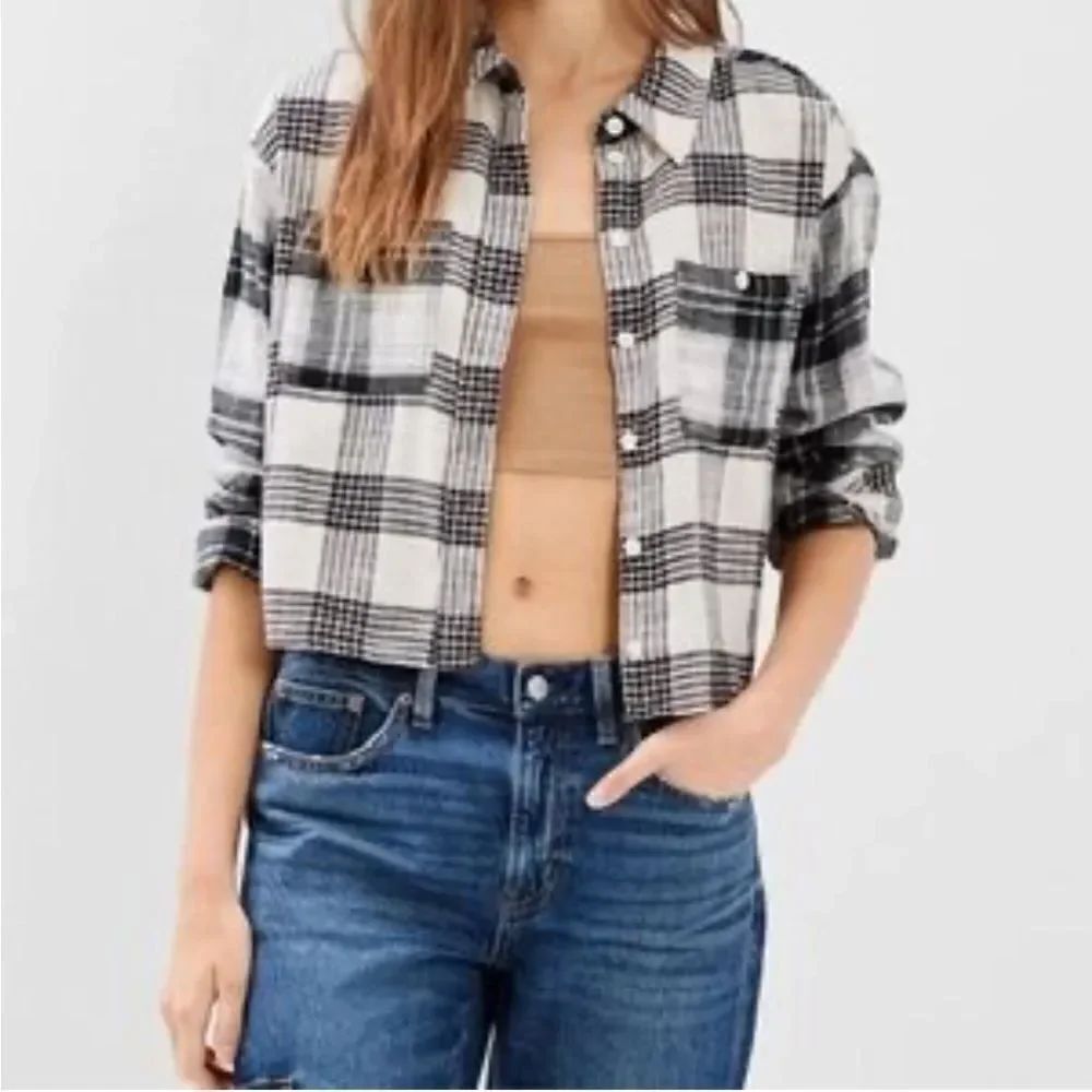 American Eagle Outfitters Flannel Checkered Crop